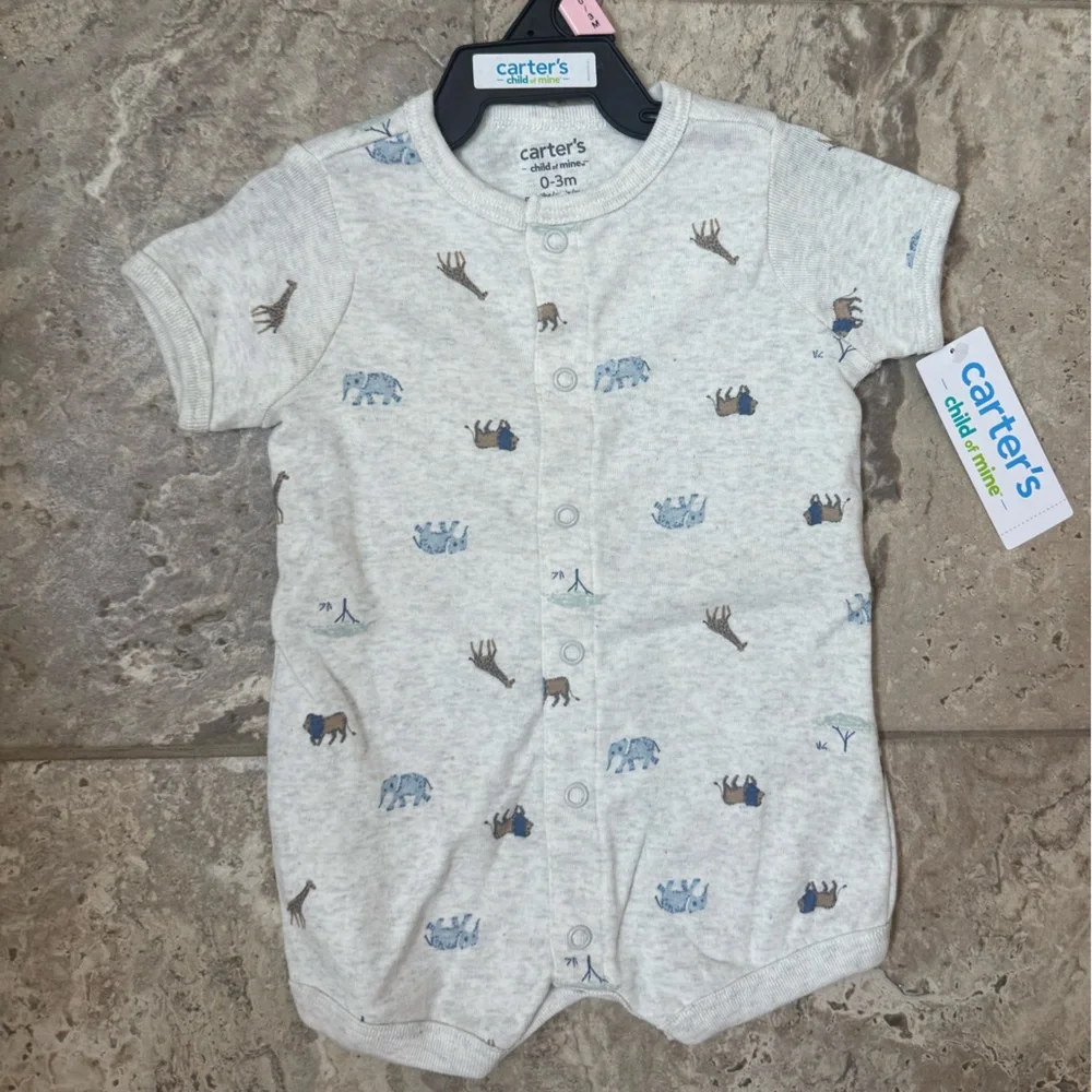 NWT Size 0-3 months Carter's Light Gray Animal Print Bodysuit